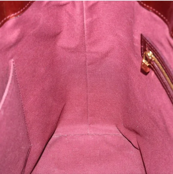 LOUIS VUITTON Rouge Fauviste Monogram Vernis Wilshire MM Tote Bag